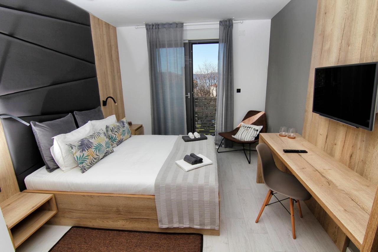 Azur Bed & Breakfast Novi Vinodolski Exterior foto