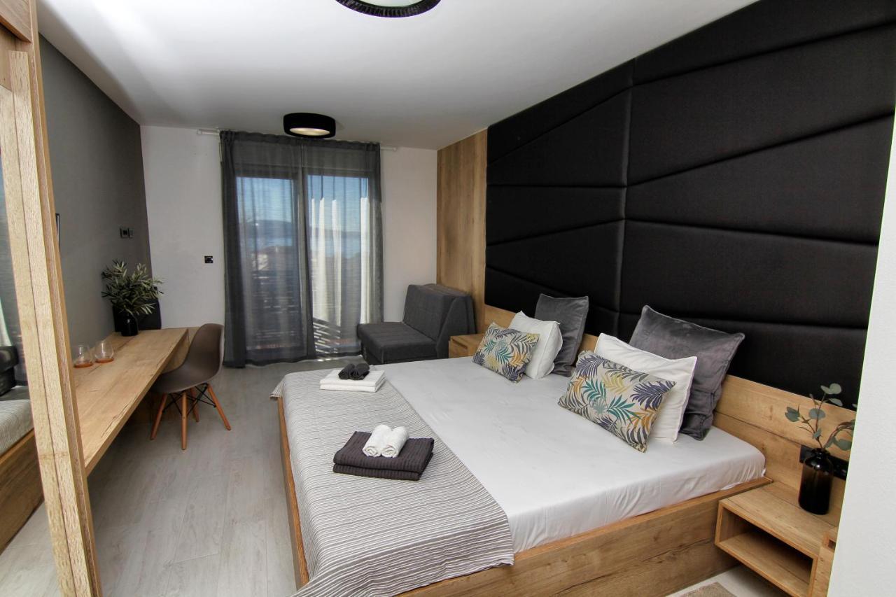 Azur Bed & Breakfast Novi Vinodolski Exterior foto