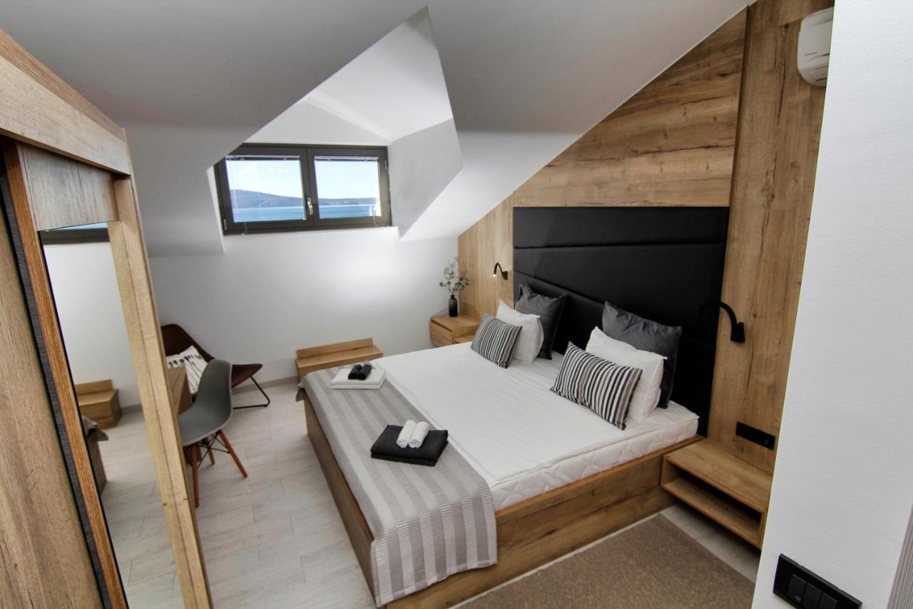 Azur Bed & Breakfast Novi Vinodolski Exterior foto
