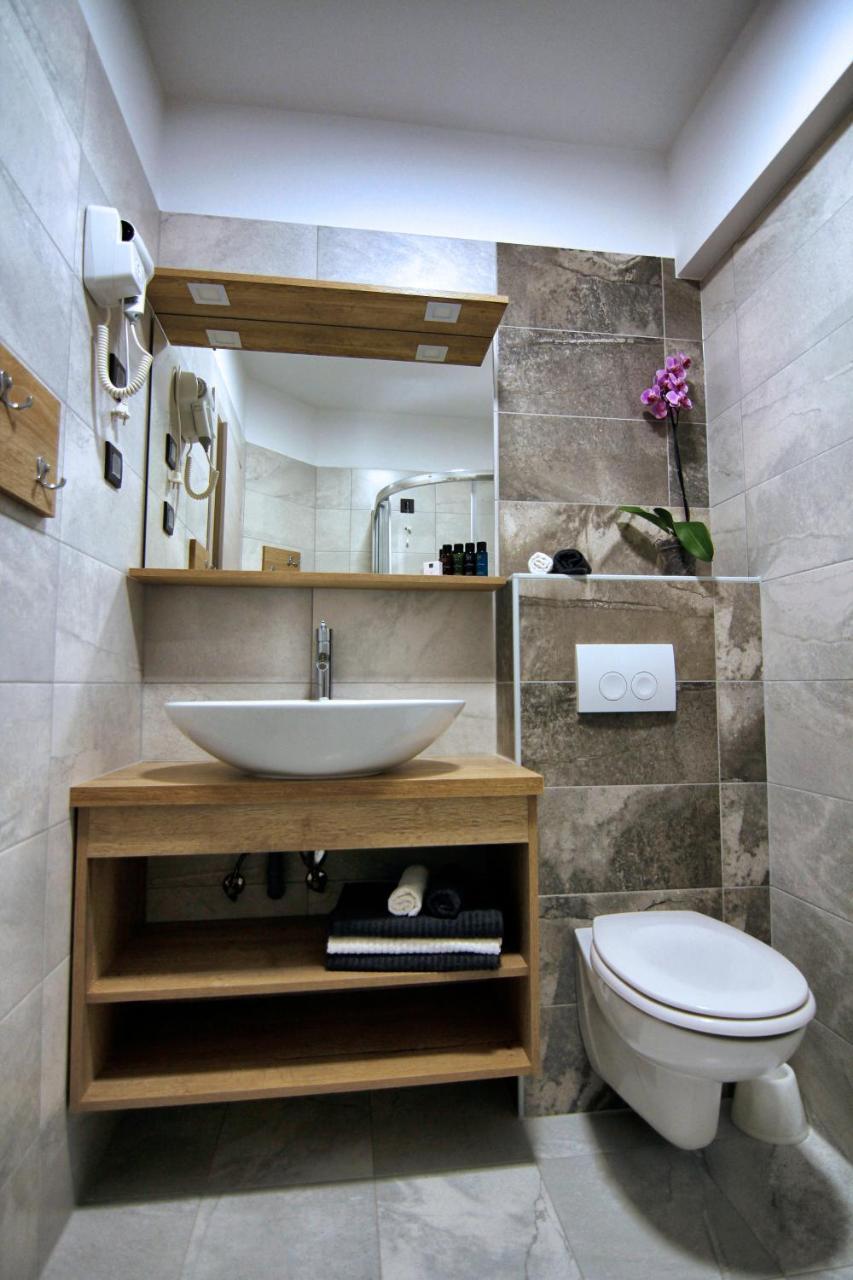 Azur Bed & Breakfast Novi Vinodolski Exterior foto